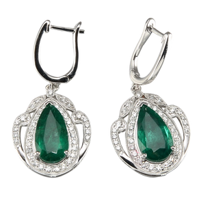 PEAR SHAPE EMERALD EARRING