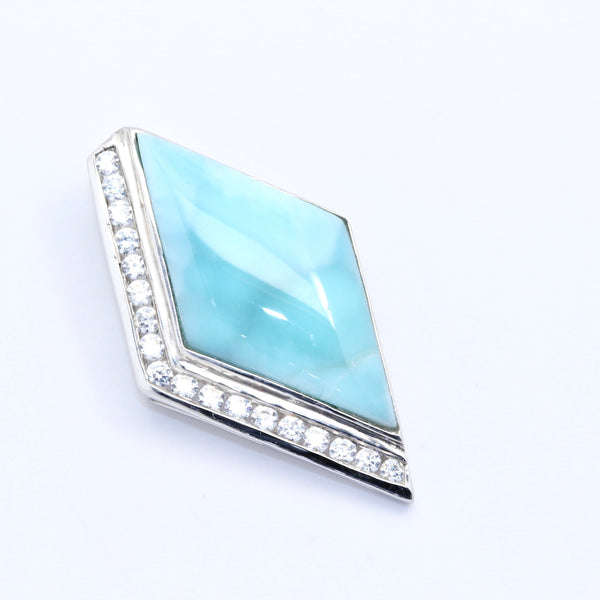 STUNNING RHOMBUS SHAPE LARIMAR SLIDER