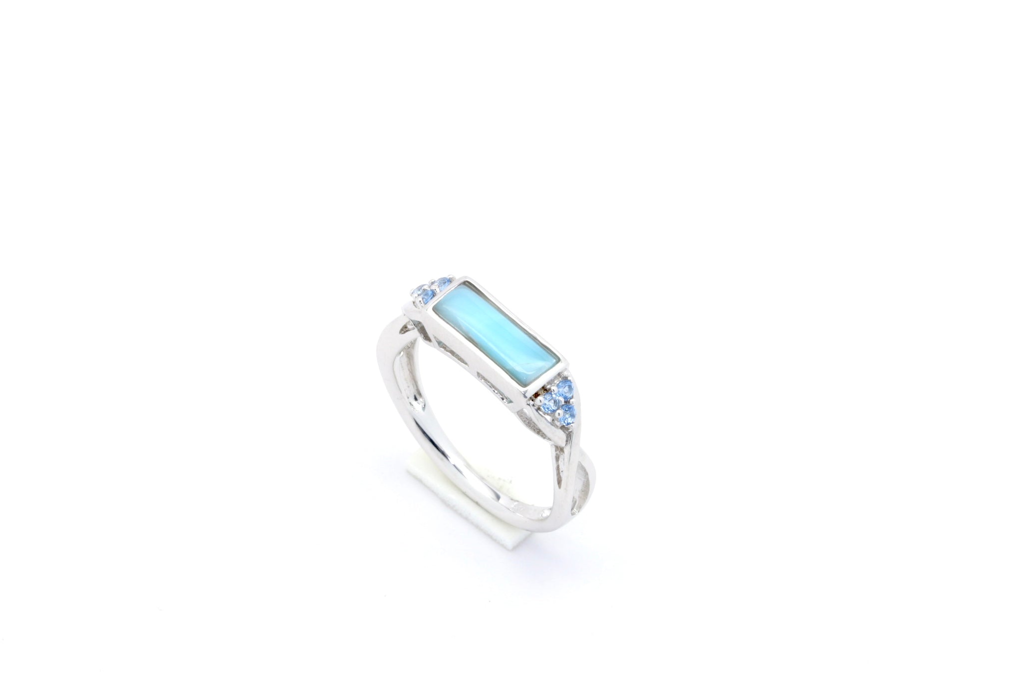 STUNNING RECTANGLE SHAPE LARIMAR RING