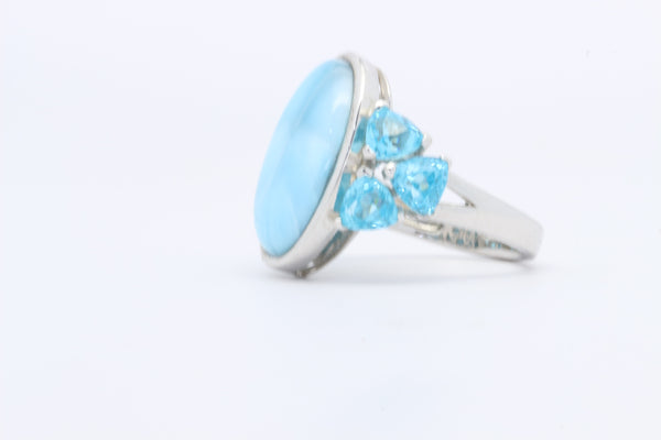STUNNING OVAL SHAPE LARIMAR RING