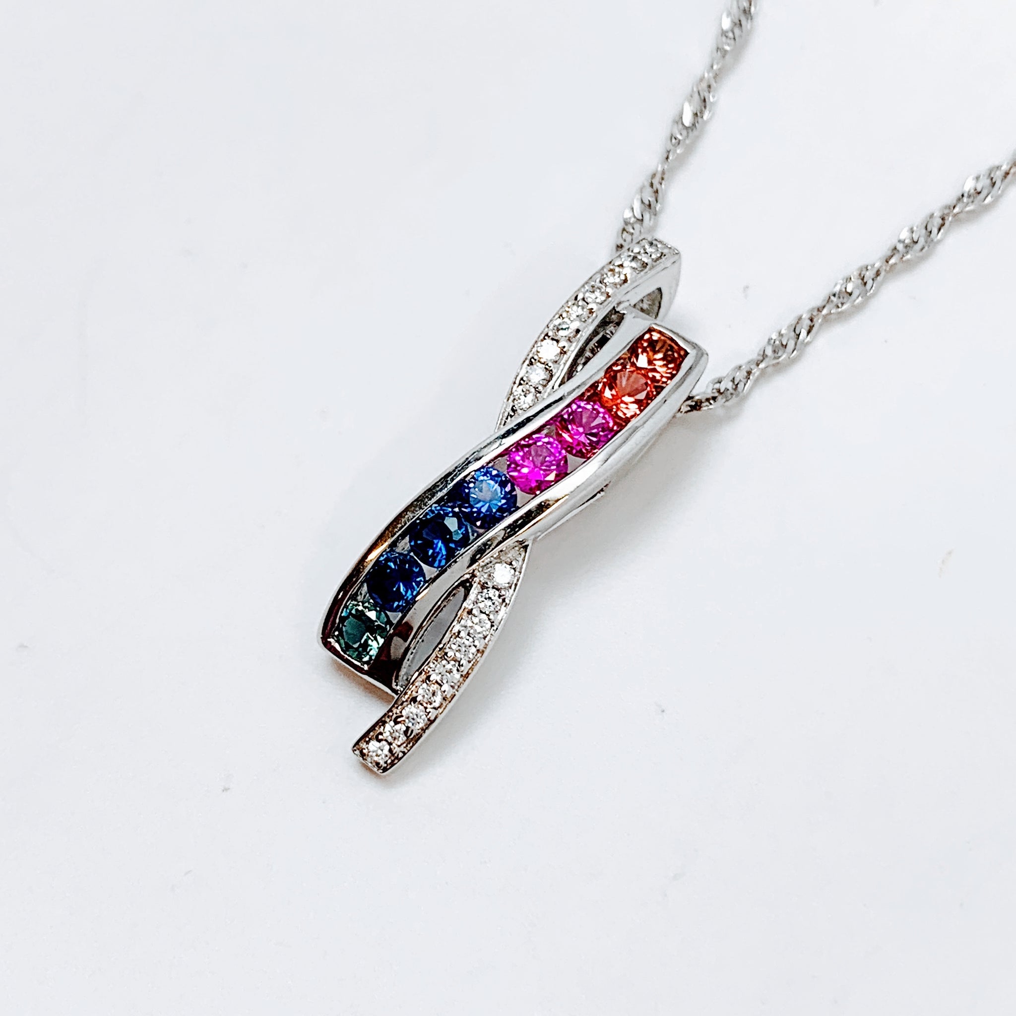 MULTICOLOR SAPPHIRE PENDANT