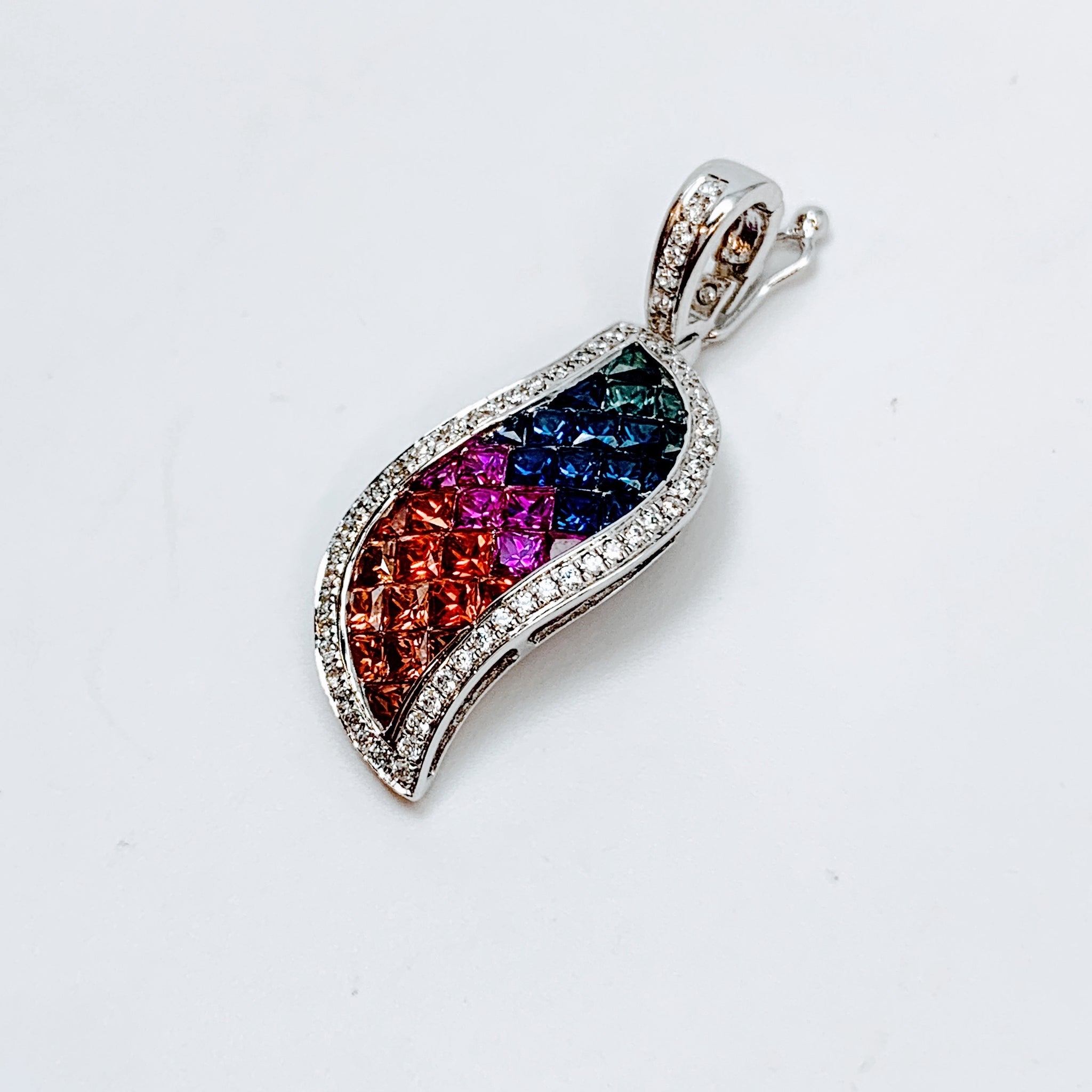 MULTICOLOR SAPPHIRE PENDANT