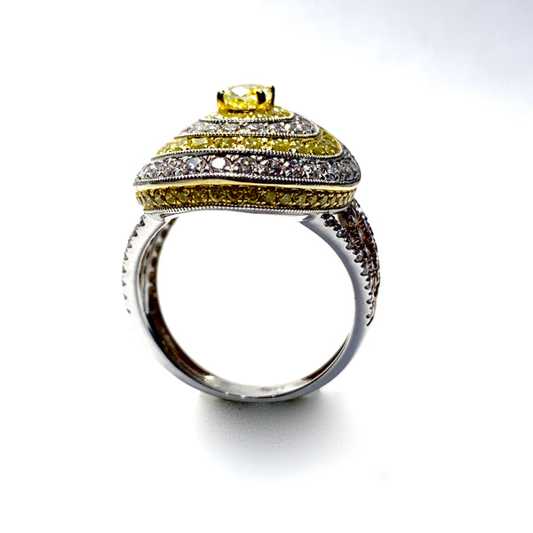 NATURAL YELLOW AND PINK DIAMOND RING