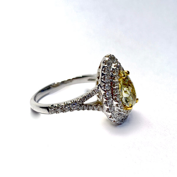 NATURAL YELLOW DIAMOND RING