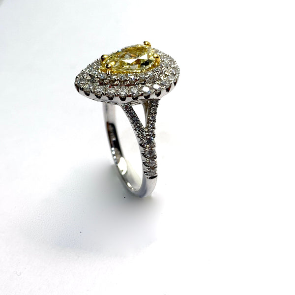 NATURAL YELLOW DIAMOND RING