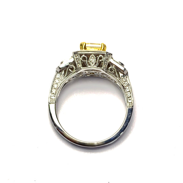 NATURAL YELLOW DIAMOND RING