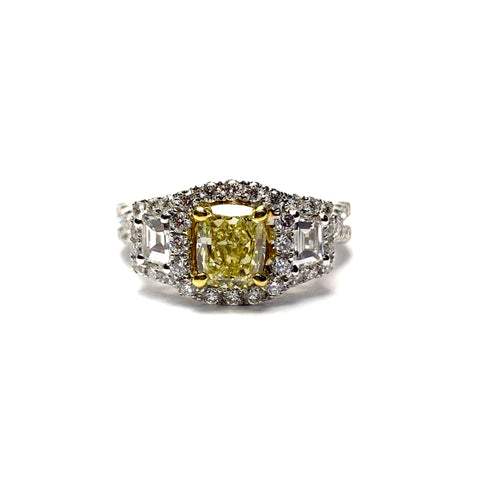 NATURAL YELLOW DIAMOND RING