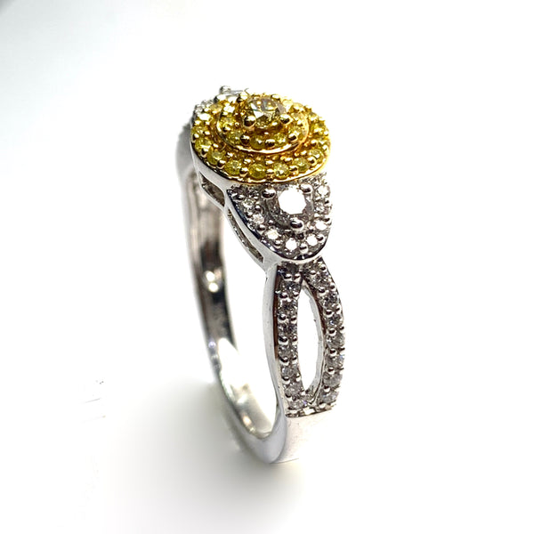 NATURAL YELLOW DIAMOND RING
