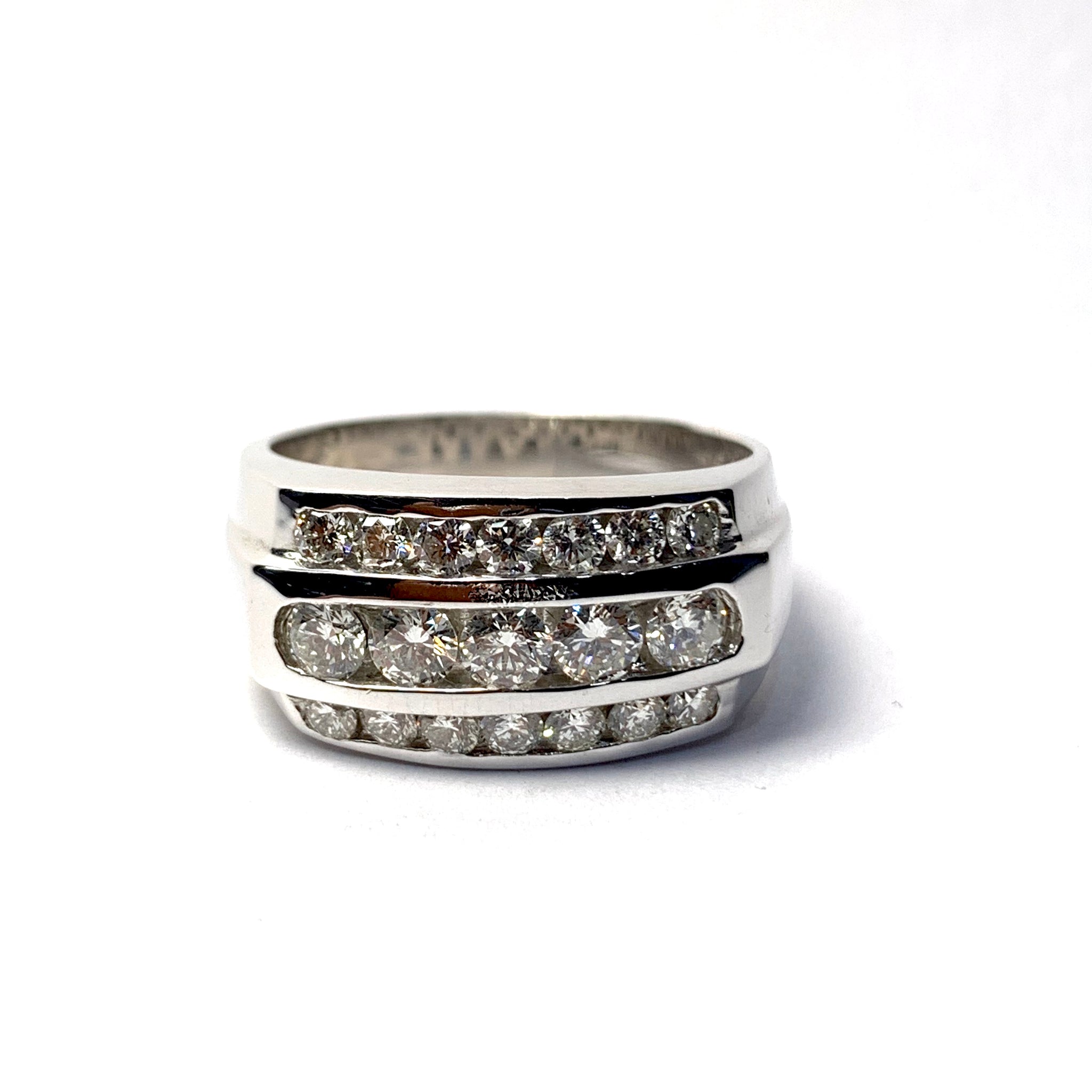 MEN’S DIAMOND RING
