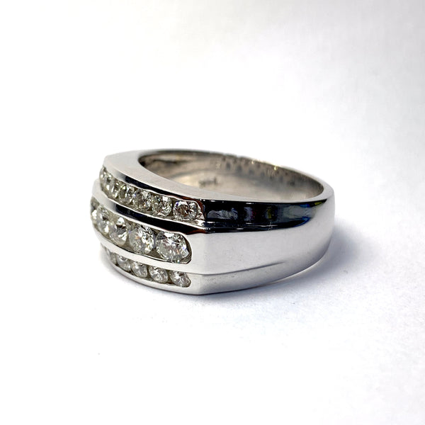 MEN’S DIAMOND RING