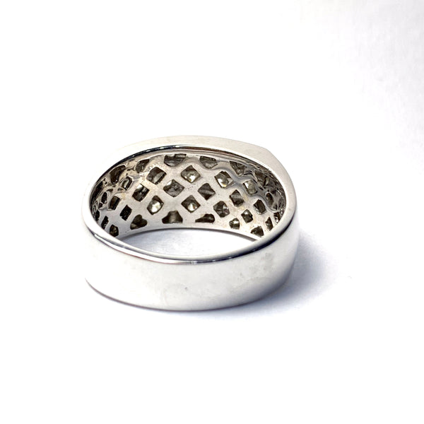 MEN’S DIAMOND RING