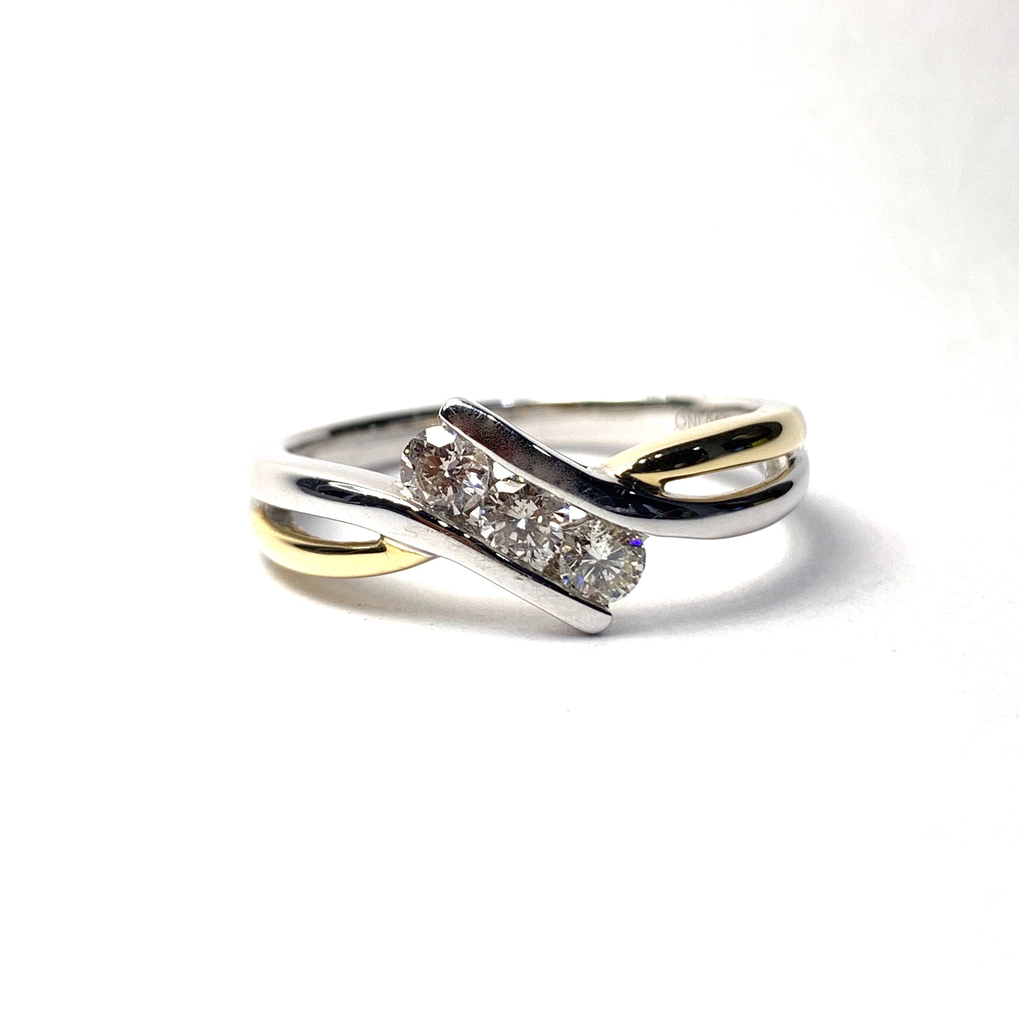 MEN’S DIAMOND RING