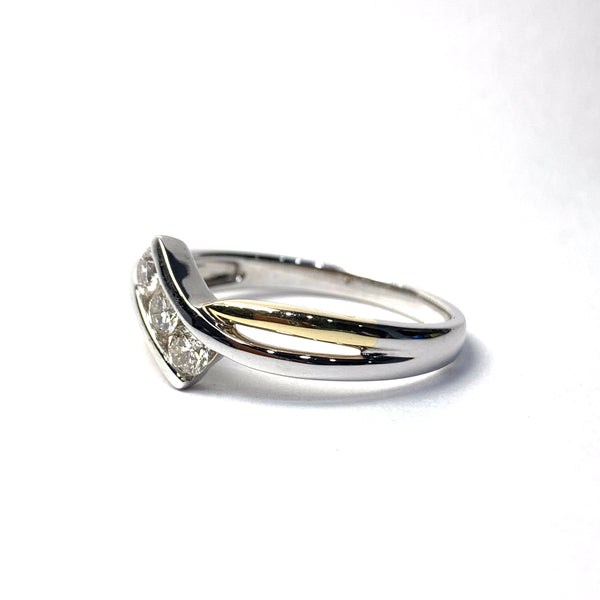 MEN’S DIAMOND RING