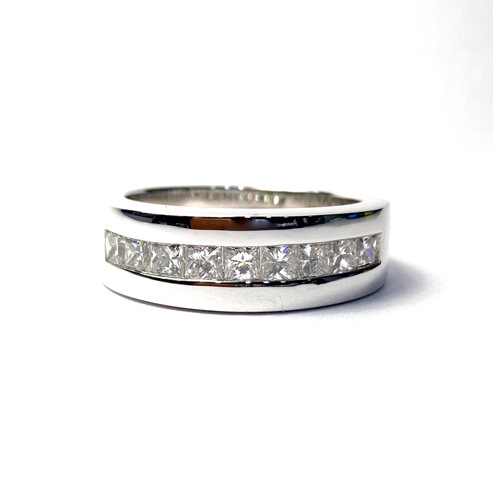 MEN’S DIAMOND RING