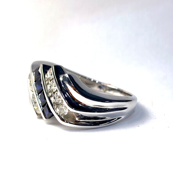 MEN’S BLUE SAPPHIRE RING