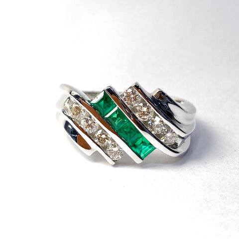 MEN’S EMERALD RING
