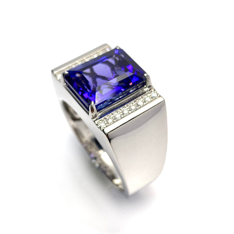 MEN’S TANZANITE RING