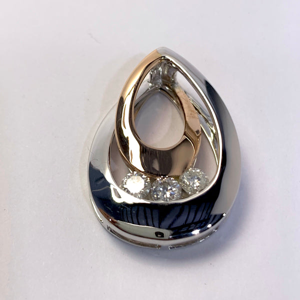 TWO TONE DIAMOND PENDANT