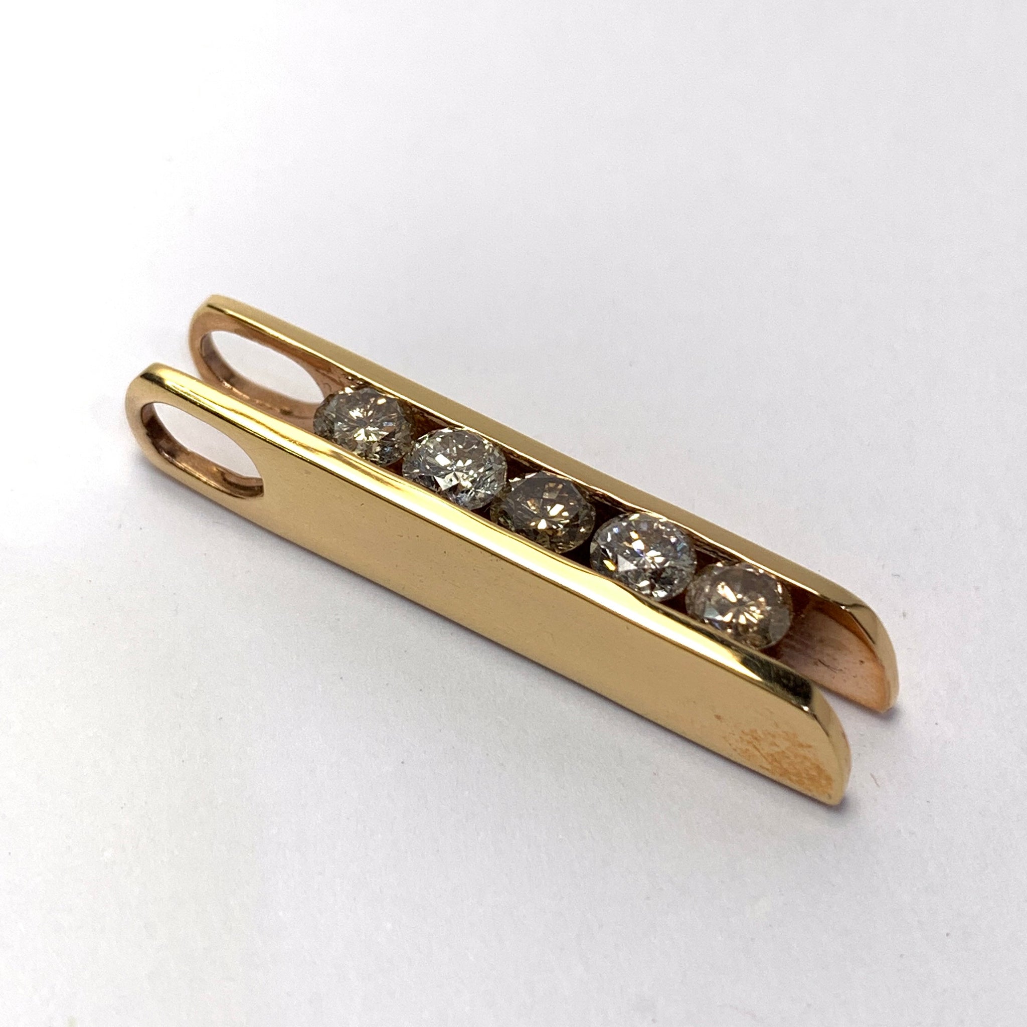 BROWN AND WHITE DIAMOND PENDANT