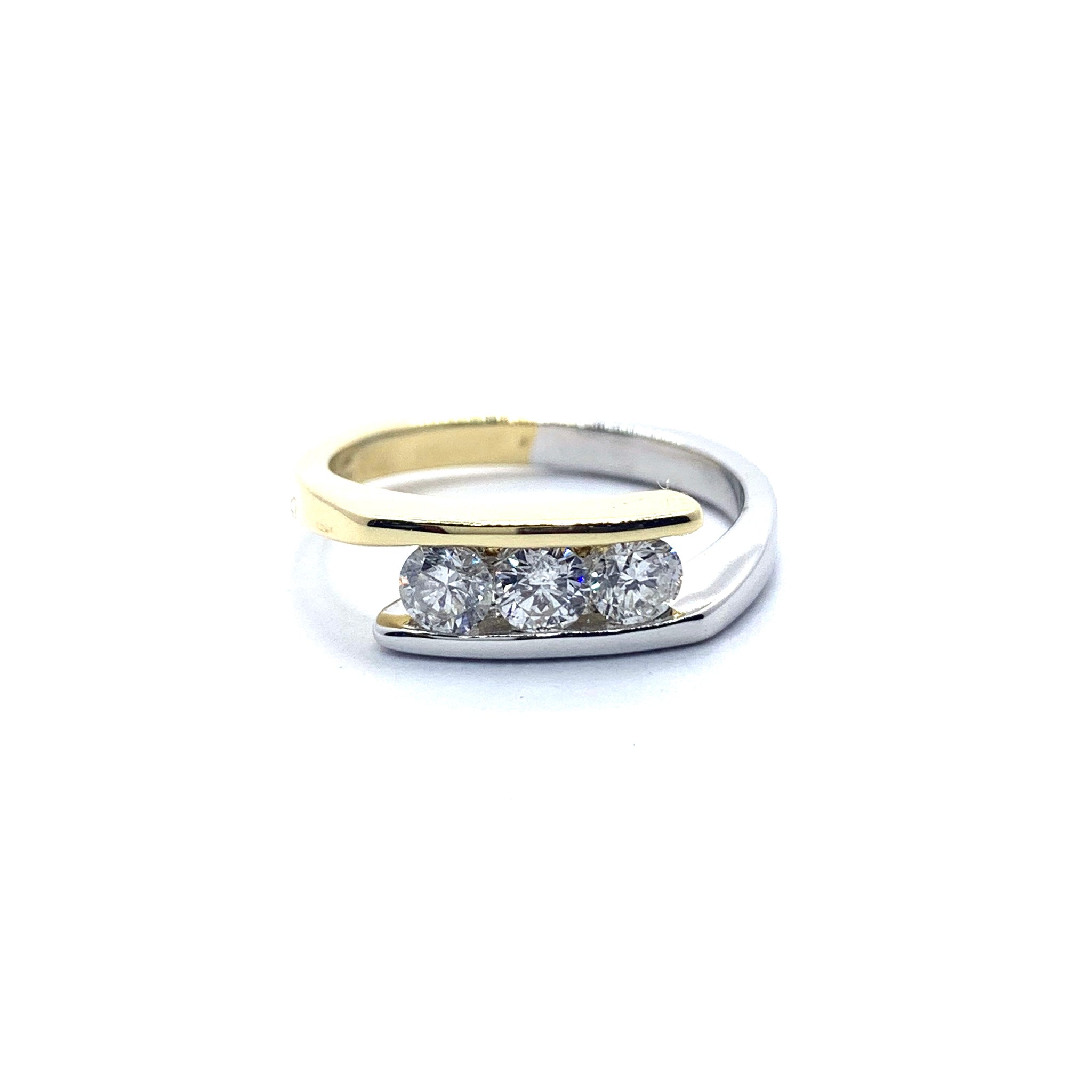 TWO TONE DIAMOND RING