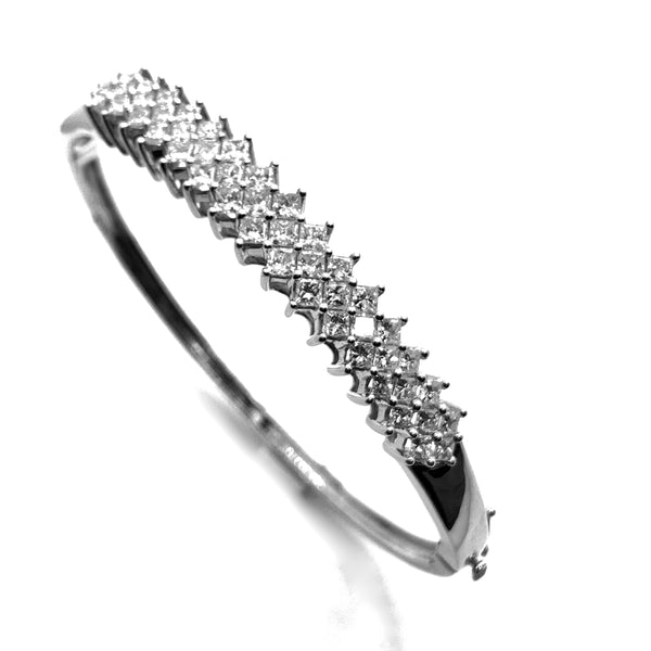 DIAMOND BANGLE BRACELET