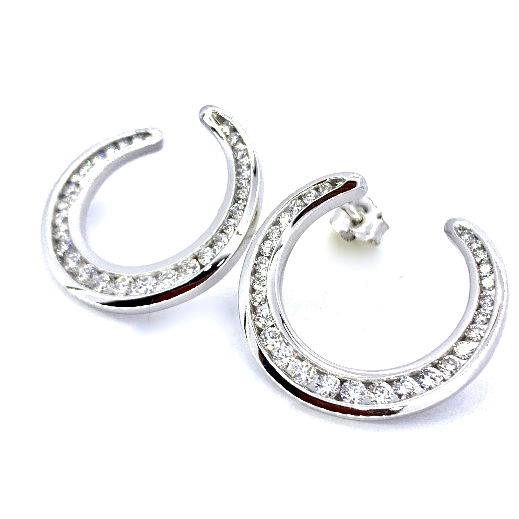 WHITE GOLD DIAMOND EARRINGS