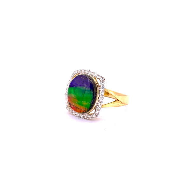 OVAL SHAPE AMMOLITE AND DIAMOND RING