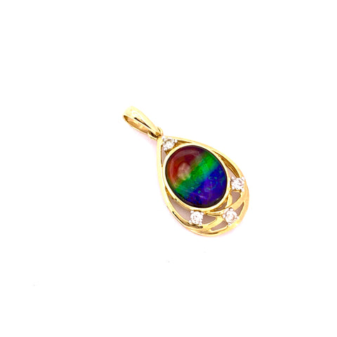 OVAL SHAPE AMMOLITE AND DIAMOND PENDANT