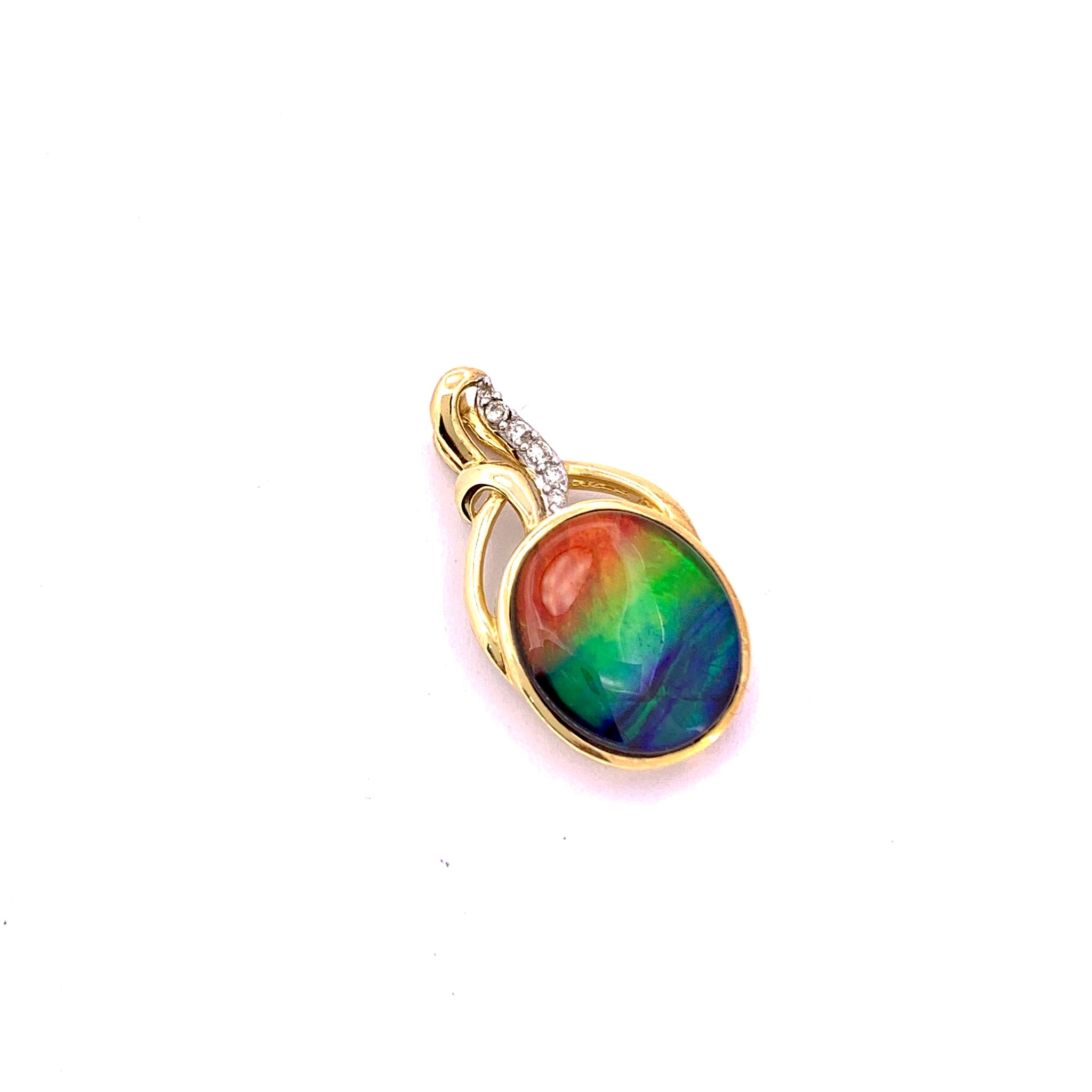 OVAL SHAPE AMMOLITE AND DIAMOND PENDANT