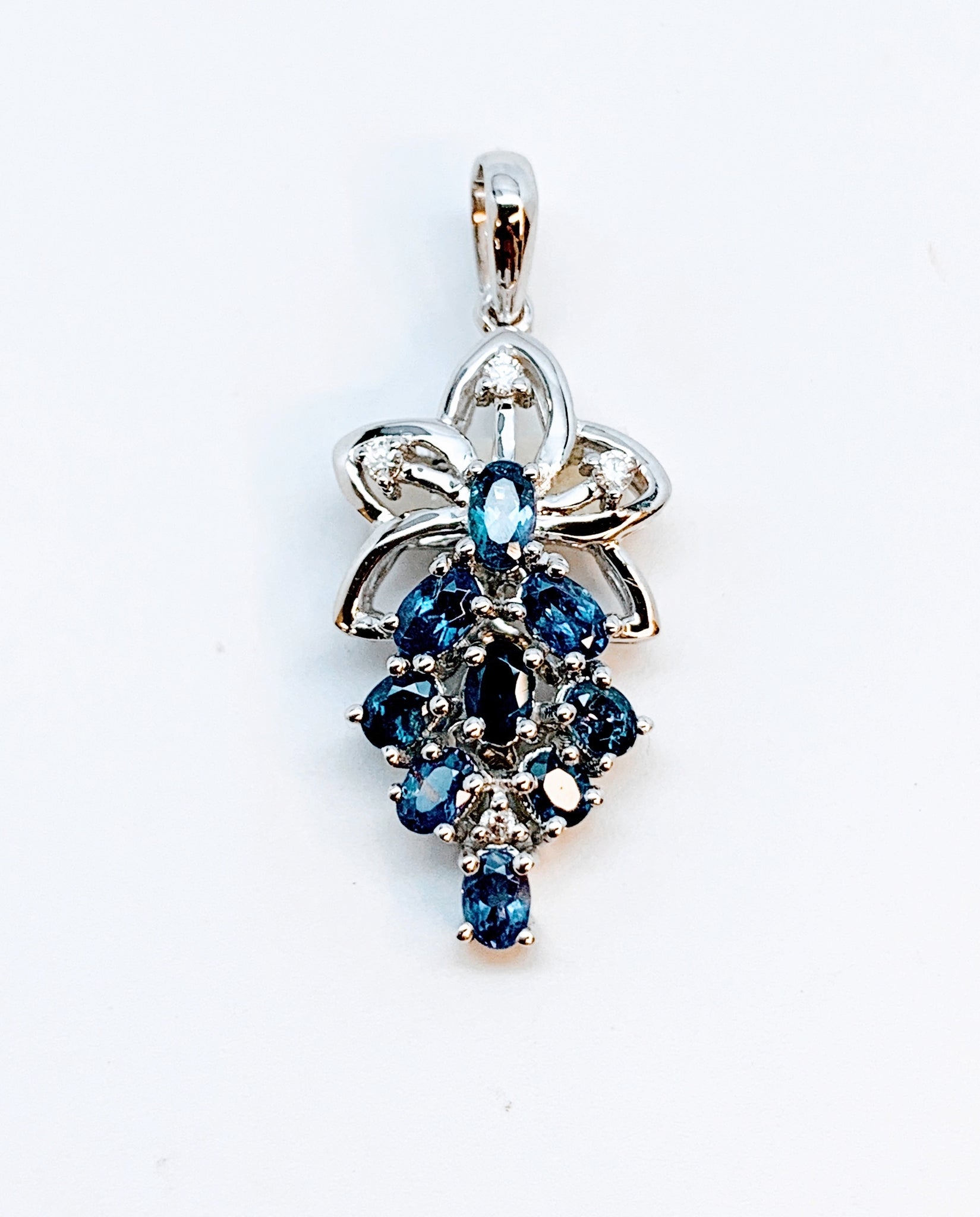 GIA Natural Alexandrite Diamond Pendant Necklace: Brand New