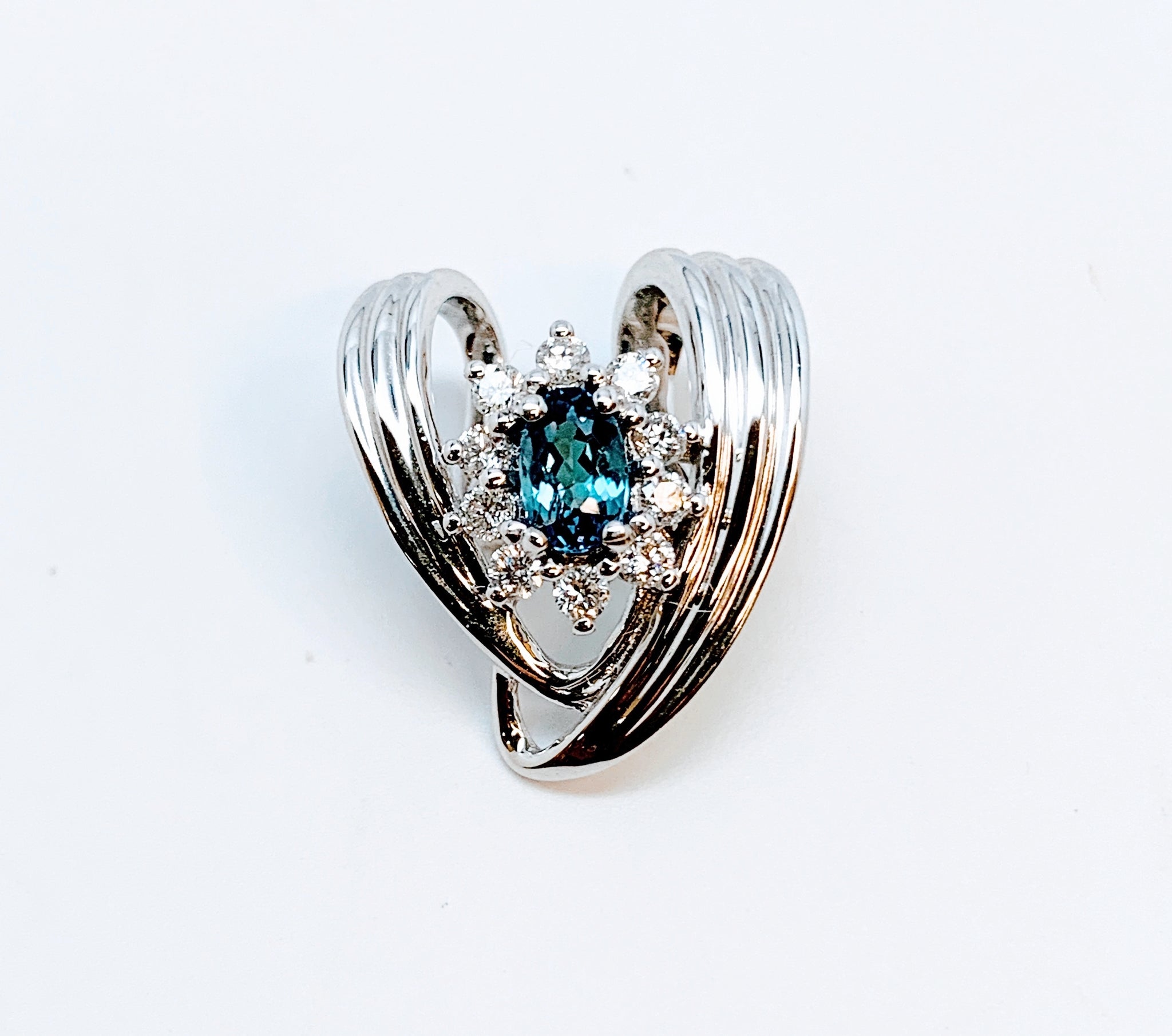 NATURAL ALEXANDRITE PENDANT