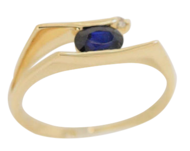 OVAL SHAPE SAPPHIRE RING